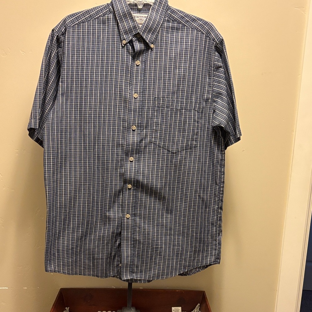 Weekends Only Sportswear short sleeve button up shirt.